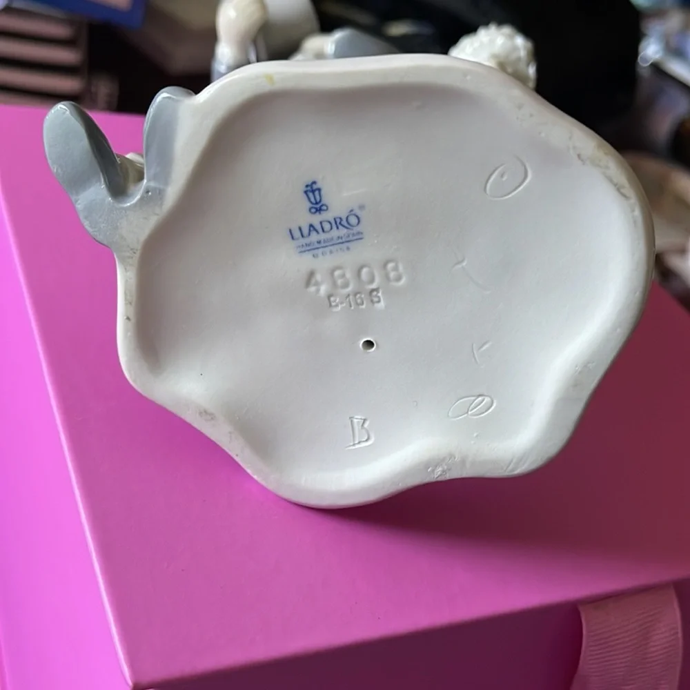 Vintage Lladro Bride and Groom Wedding Figurine